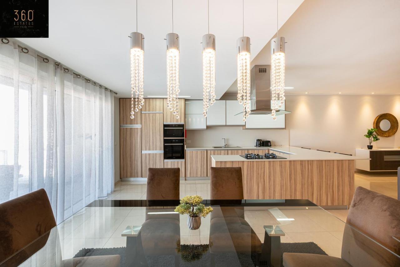 Seafront, Designer Apt With Private Terrace & Wifi By 360 Estates Pietà エクステリア 写真