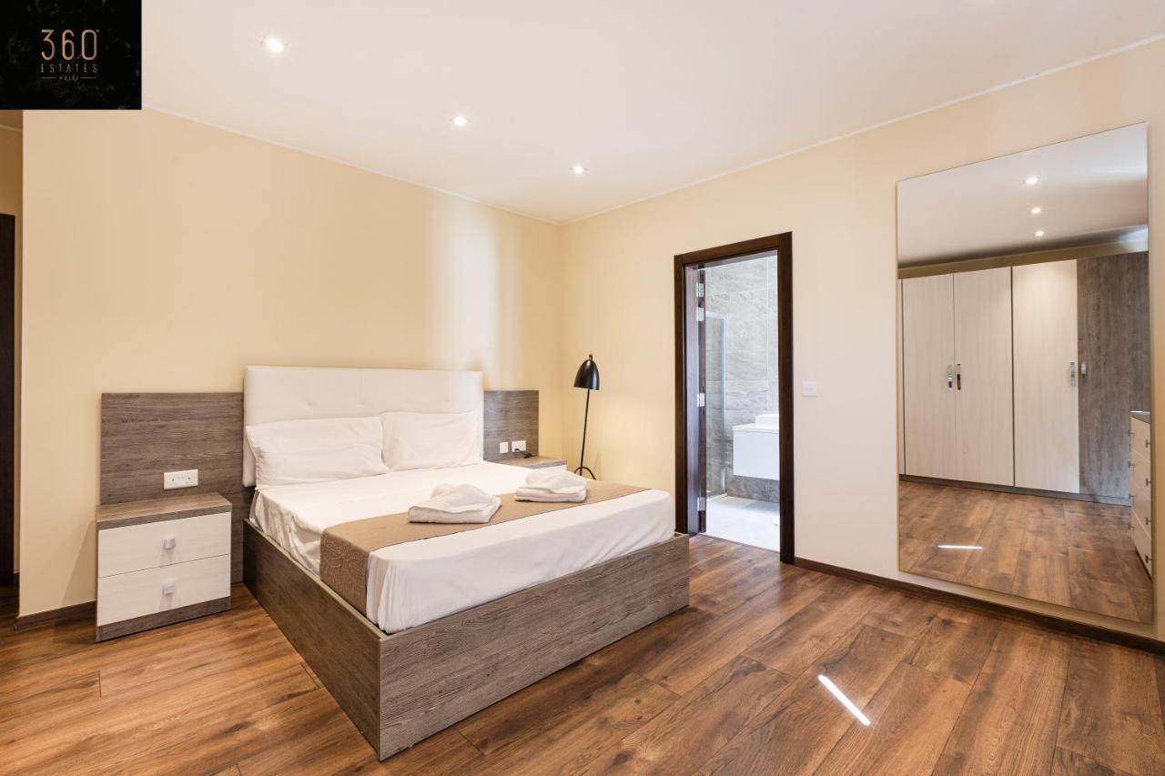 Seafront, Designer Apt With Private Terrace & Wifi By 360 Estates Pietà エクステリア 写真