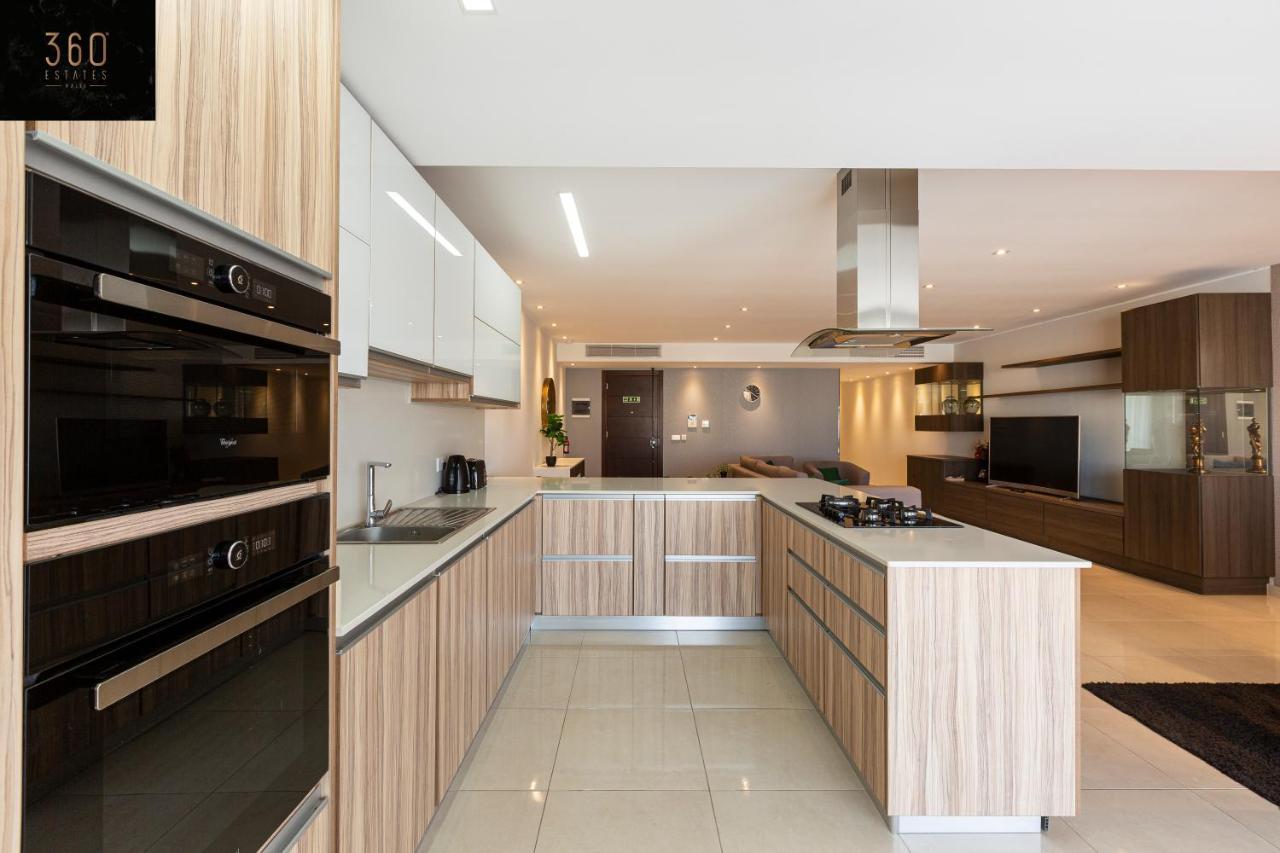 Seafront, Designer Apt With Private Terrace & Wifi By 360 Estates Pietà エクステリア 写真